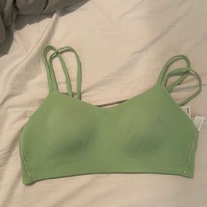 Lululemon like a cloud bra